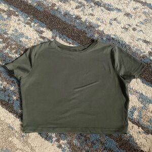 Women’s fitted crop top tee